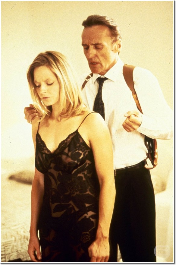 Jodie Foster, Dennis Hopper in BACKTRACK (1990) aka Catchfire