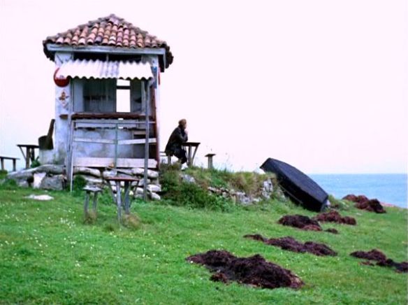 Aoom (1970) - Gonzalo Suarez's most experimental film