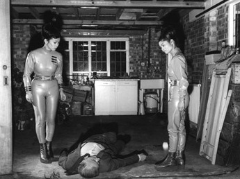 Invasion (1965), directed by Alan Bridges