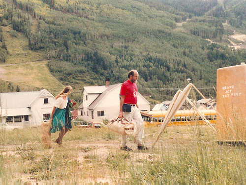 Les Blank and companion on his way to screen a new film at the 8th Telluride Film Festival (1981, photo by Jeff Stafford)