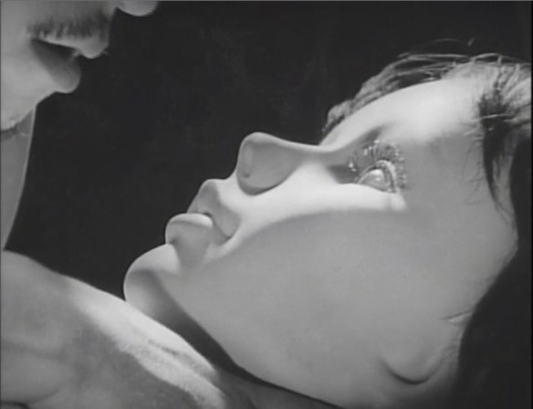 Yuichi Minato as the hitman Sho encounters the INFLATABLE SEX DOLL OF THE WASTELANDS (1967).