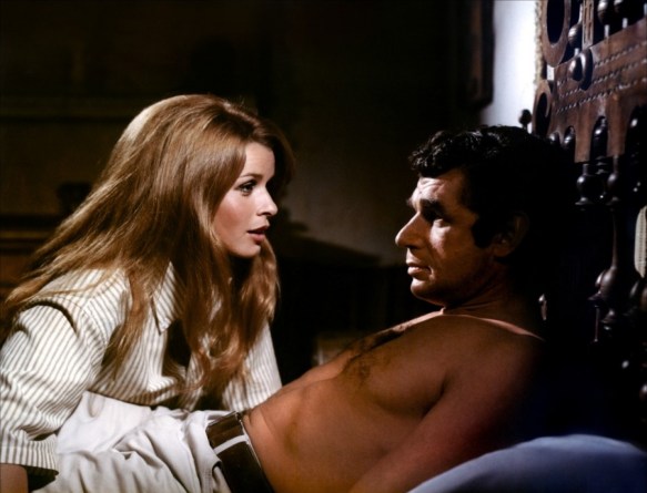 Senta Berger & Michel Constantin contemplate their escape options in Les etrangers (1969)