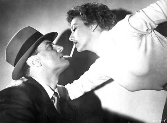 Brad Dexter and Evelyn Keyes set off sparks in 99 River Street (1953)