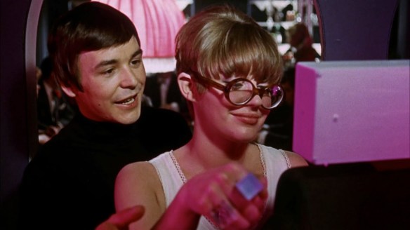 Barry Evans tries to score with Angela Scoular in Here We Go Round the Mulberry Bush (1967)