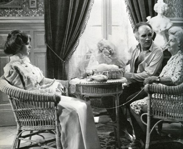Michel Piccoli and his companion enjoy some quality knitting time with Michel's mom (Valentine Tessier) in Life Size (1974).