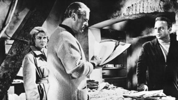 Gia Scala, Curd Jurgens (center) and Herbert Lom star in I Aim at the Stars (1960)