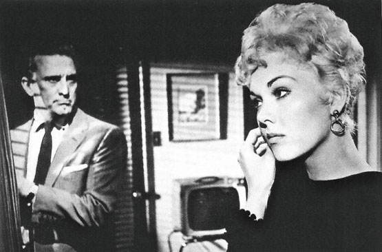 Kirk Douglas & Kim Novak star in Richard Quine's Strangers When We Meet (1960).